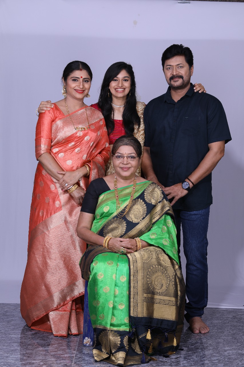 The cast of 'Manasaare'.