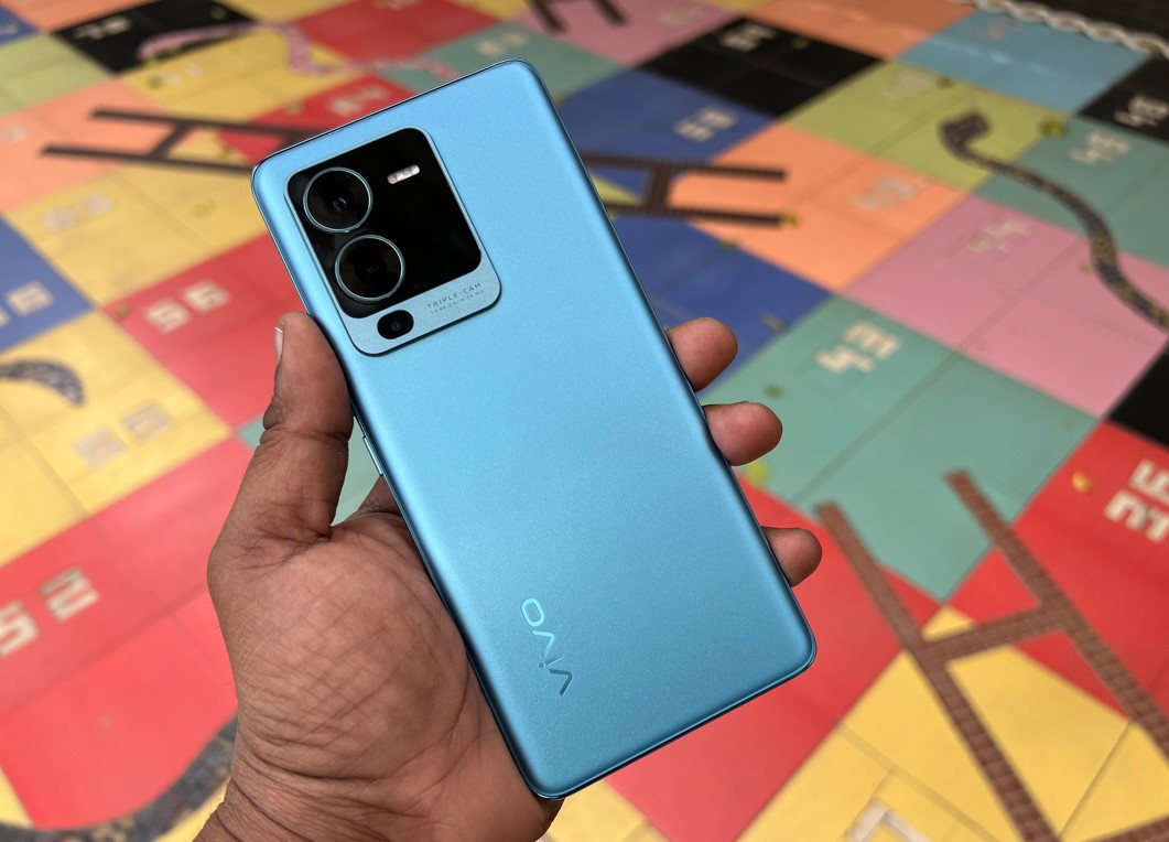 Vivo V25 Pro 5G. Credit: DH Photo/KVN Rohit