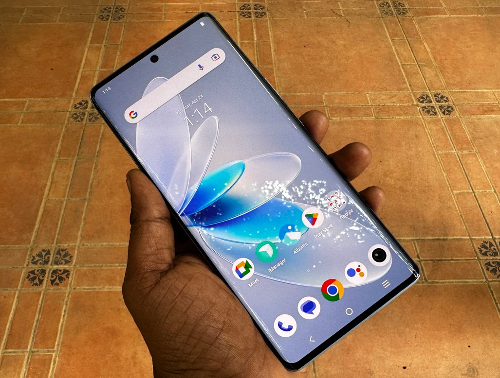 Vivo V27 5G. Credit: DH Photo/KVN Rohit