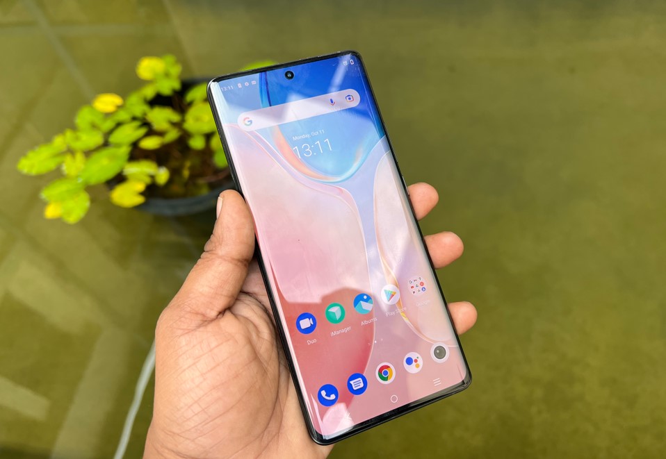 Vivo X70 Pro. Credit: DH Photo/KVN Rohit