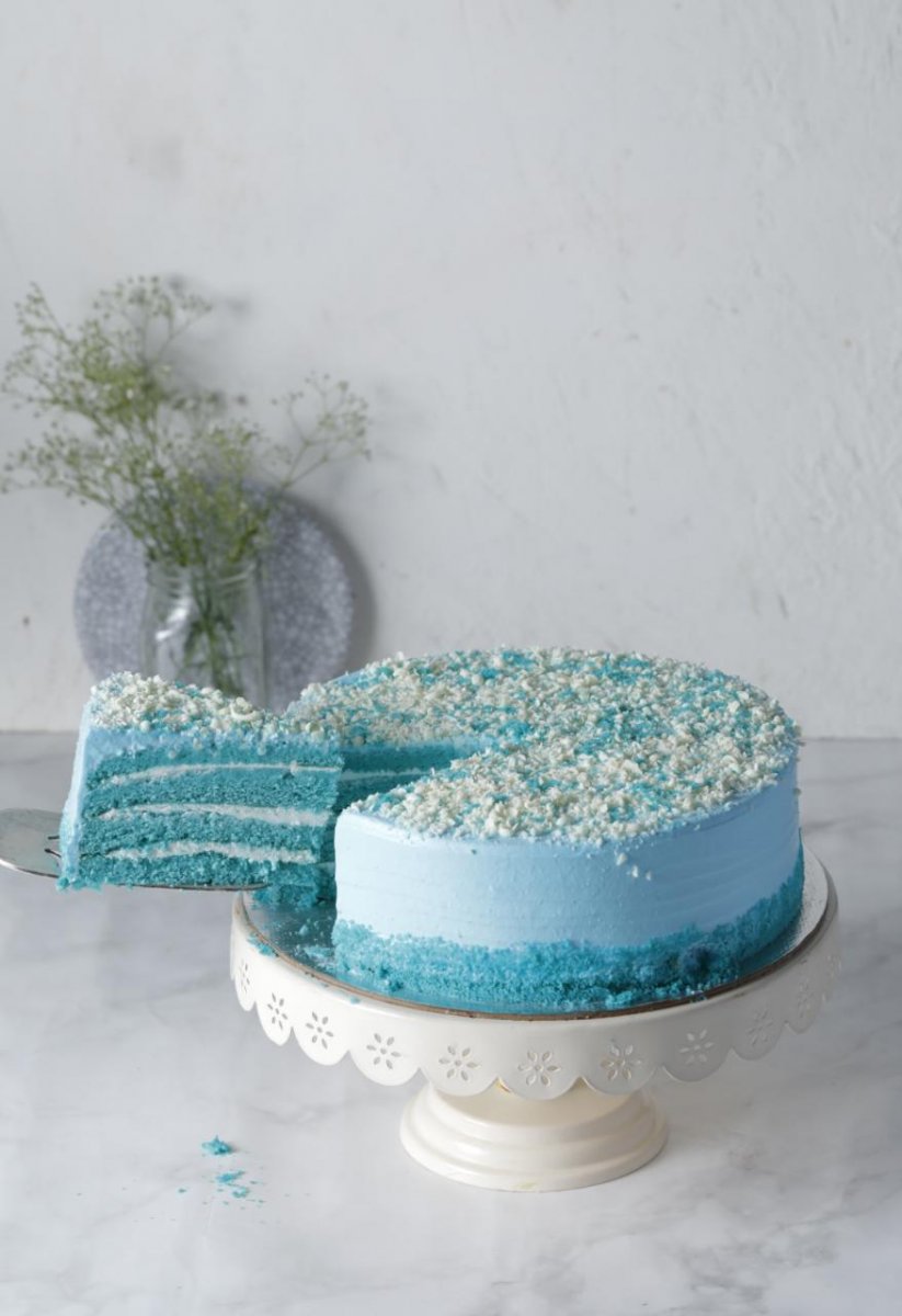 Blue velvet cake