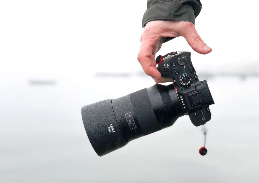A mirrorless camera. Picture credit: pixabay.com/ Qamera