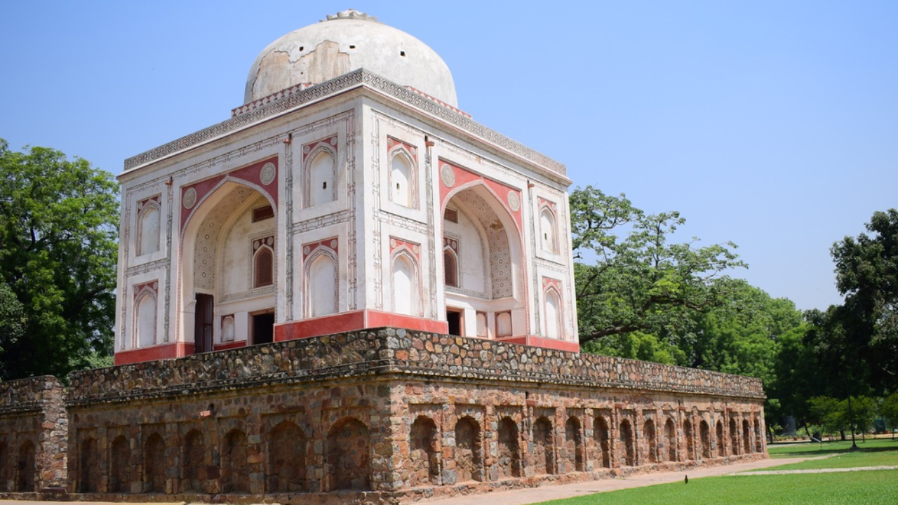 Inside view of architecture tomb in Sundar Nursery in Delhi. Credit: iStock Photo