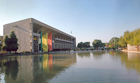 Casteist remarks during phone call, away from public view, not an offence under SC/ST Act: HC