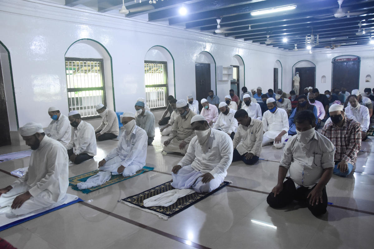 Few mosques open in Dakshina Kannada