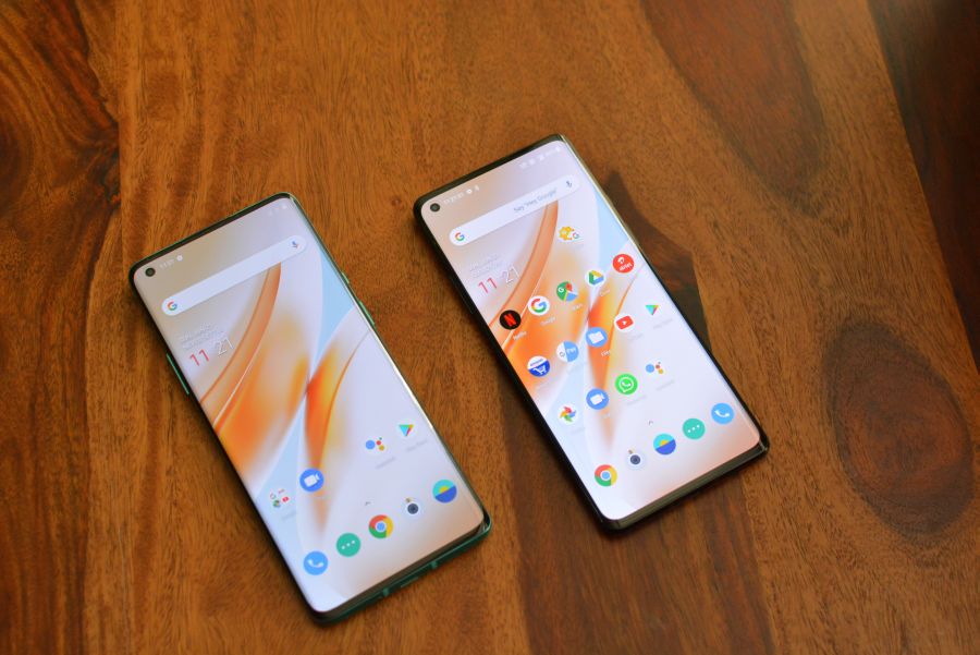 The OnePlus 8 Pro (left) and OnePlus 8. 