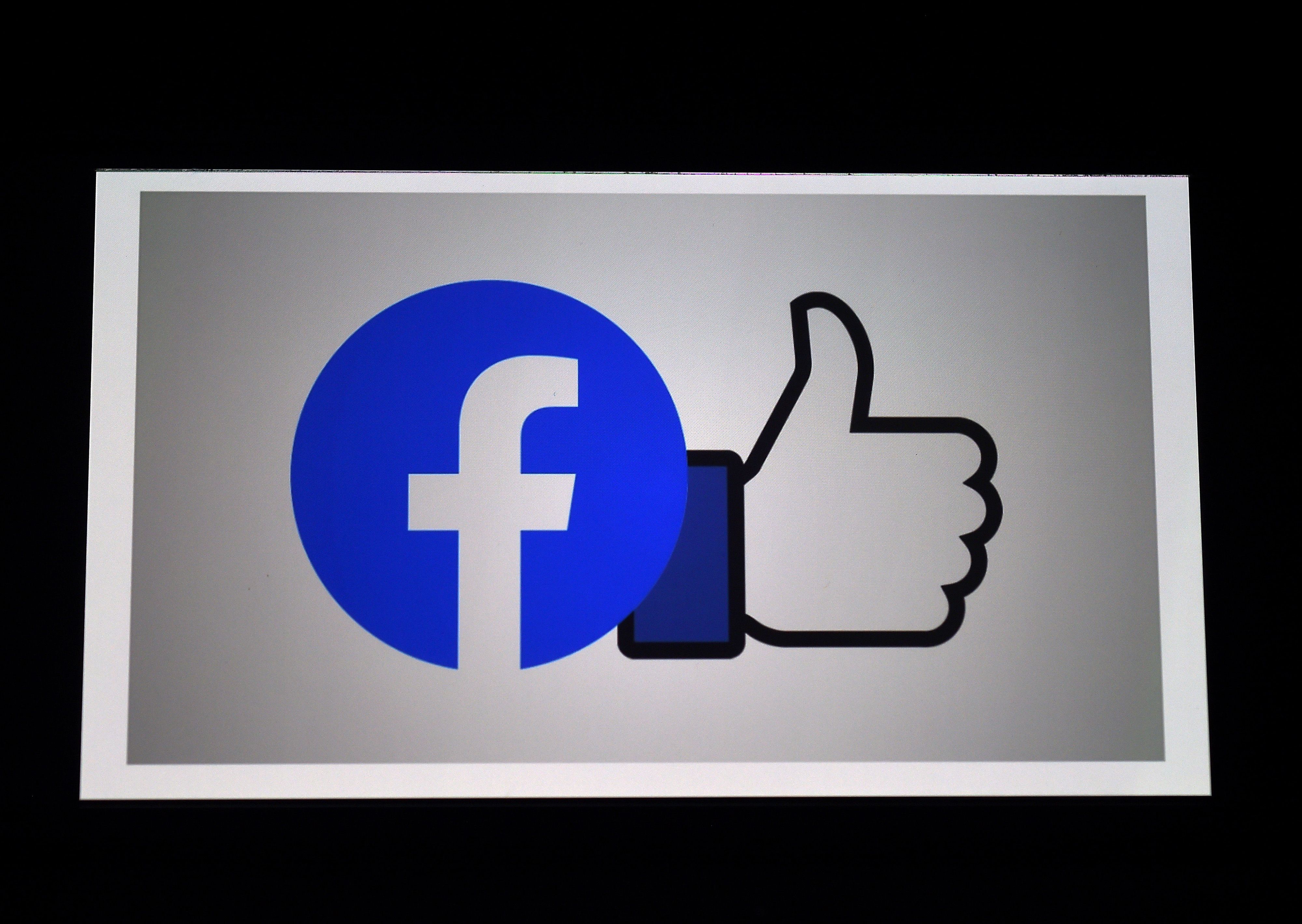 Facebook says will give priority to original news reporting