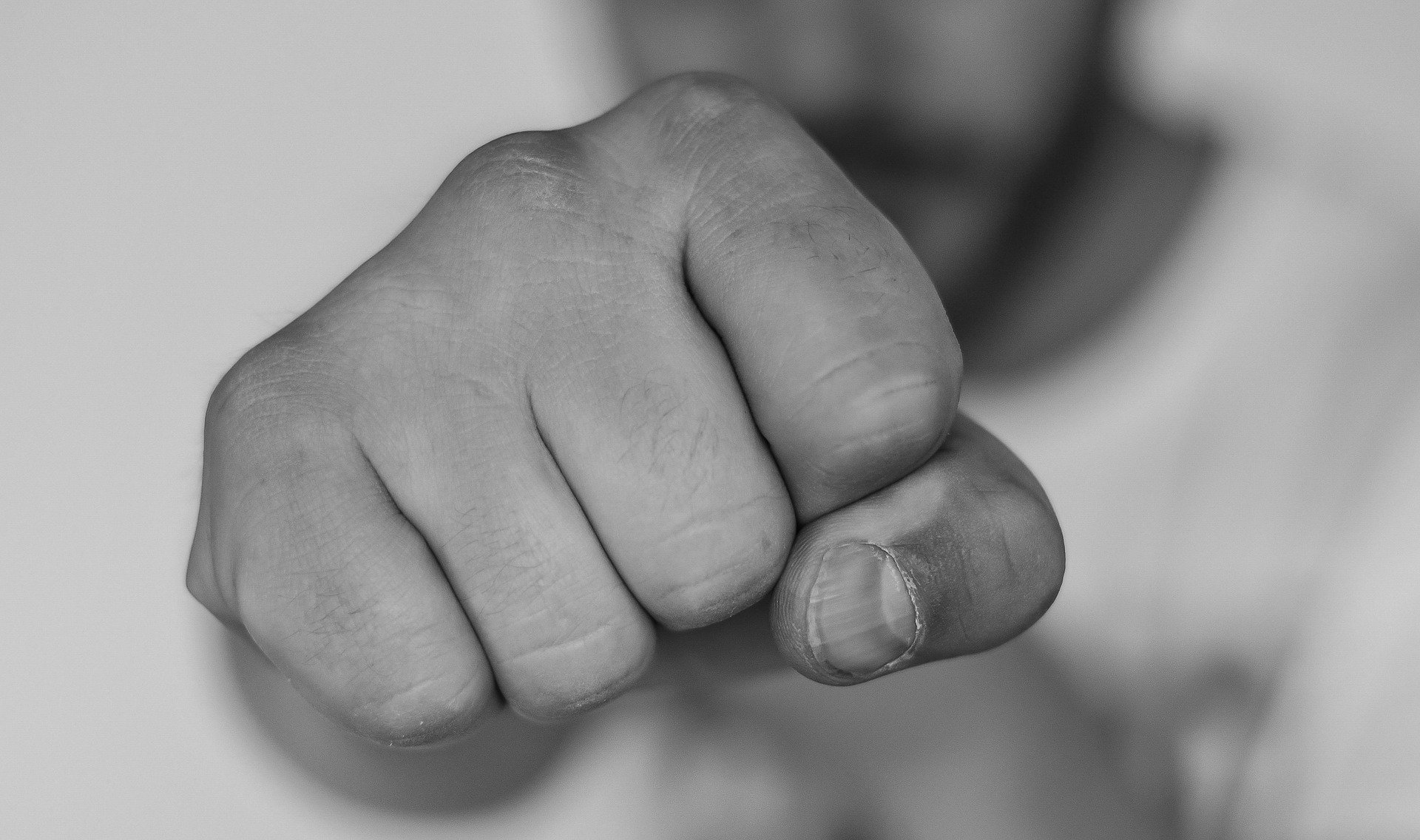 Two groups of labourers scuffle over payment of wages, video goes viral