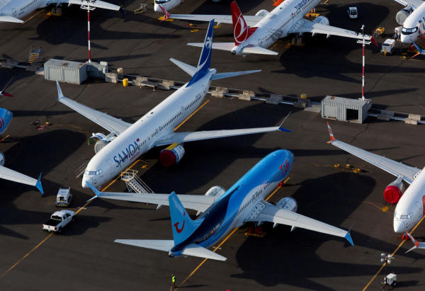 American Airlines threatens to cancel some Boeing Max orders