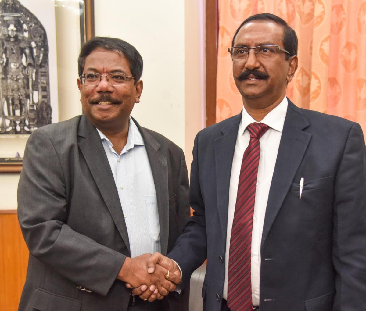 New BBMP chief N Manjunatha Prasad takes office