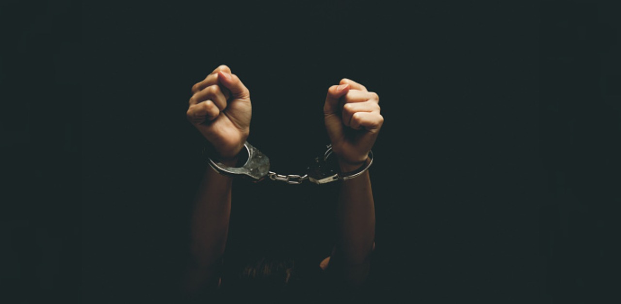 Covid-19: Mob hits doctor after woman dies, 10 booked in Gujarat