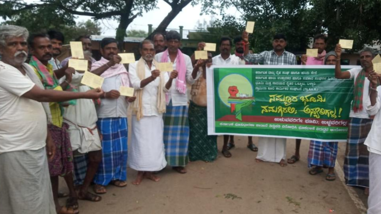 Farmers take up a fight to 'retain' their land