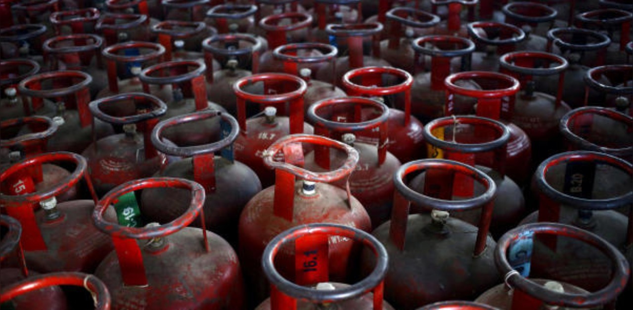 Maharashtra: One dead, 11 injured in cylinder explosion in Ulhasnagar