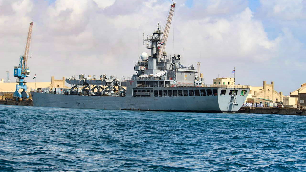 Sri Lanka Navy welcomes INS Airavat