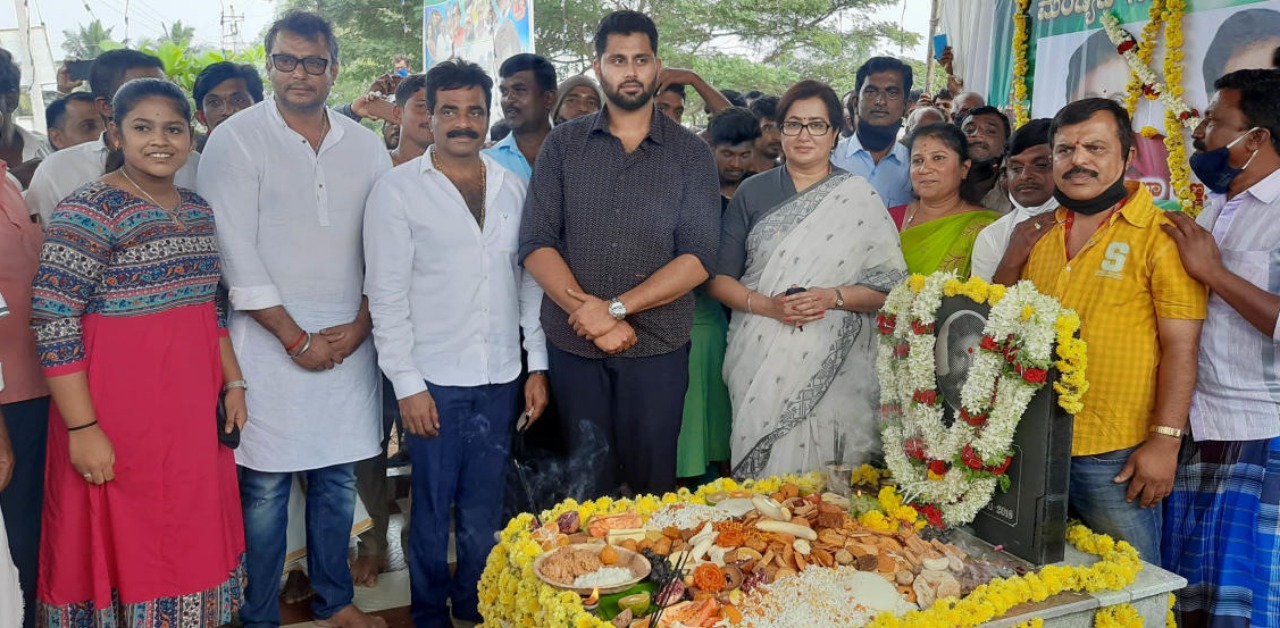 Ambareesh remembered on second death anniversary