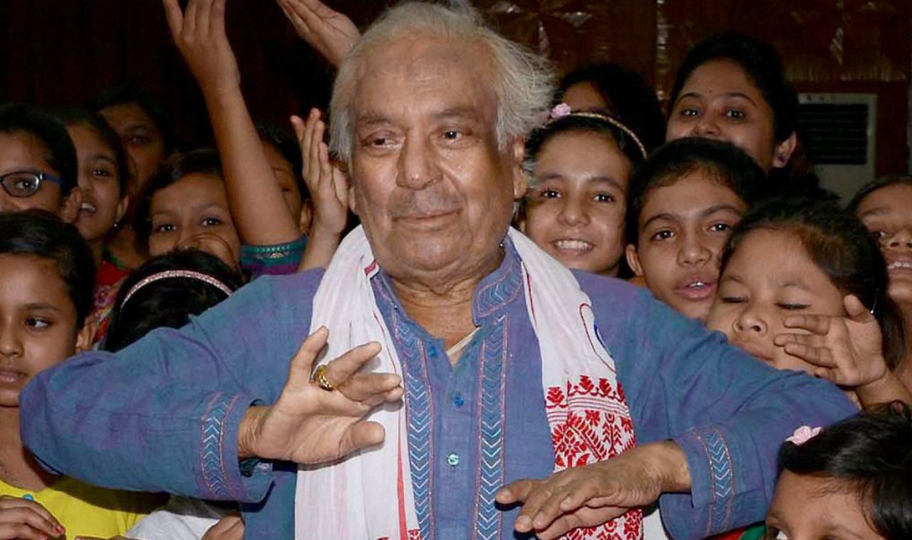 Union Housing ministry asks 27 eminent artists including Birju Maharaj, Jatin Das to vacate govt bungalows