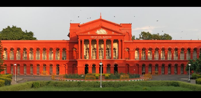 Karnataka HC asks govt to supply 3 litre kerosene to BPL holders sans LPG connection