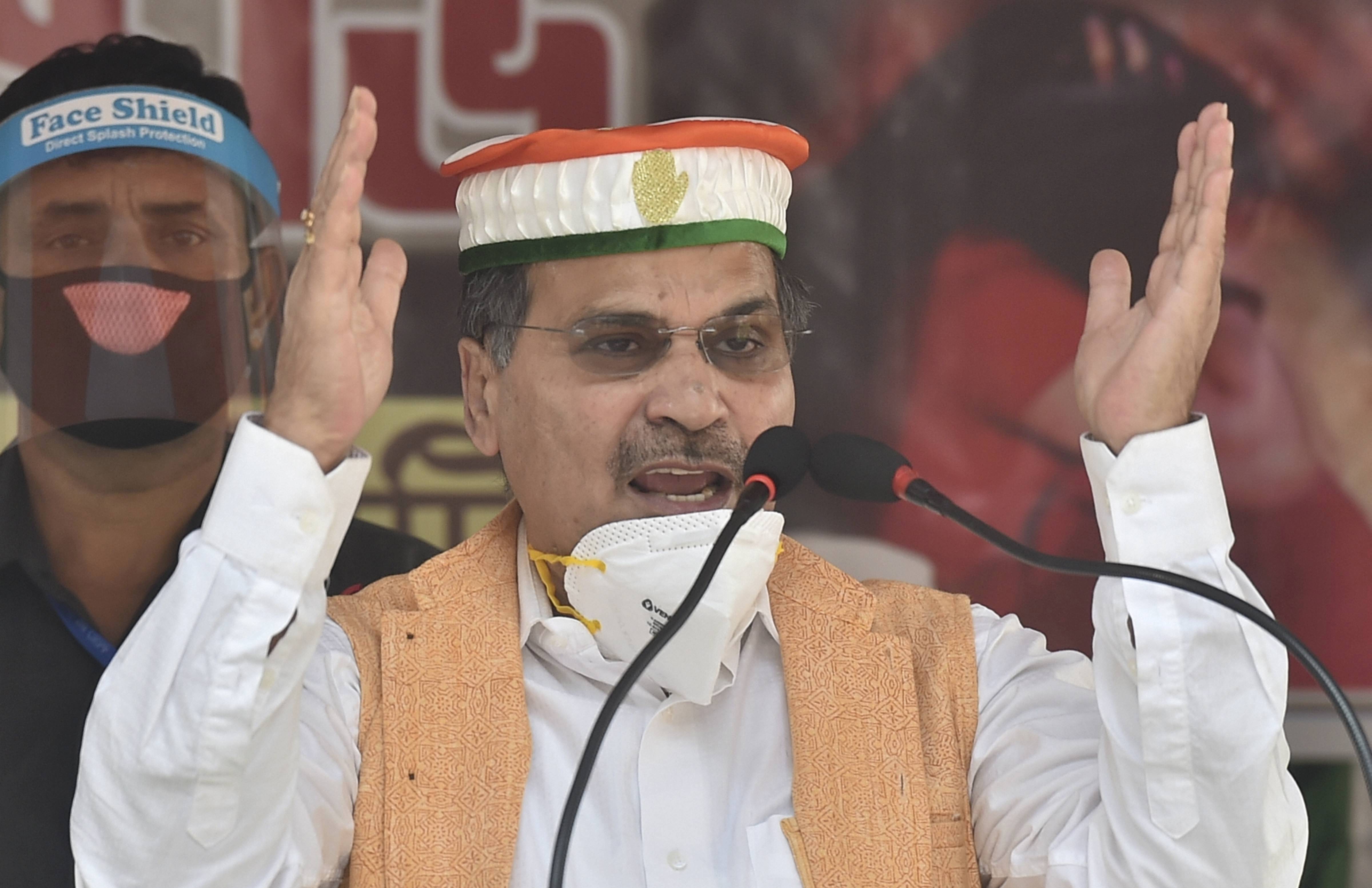 Congress demands short winter session of Parliament