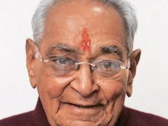 Congress leader Motilal Vora passes away