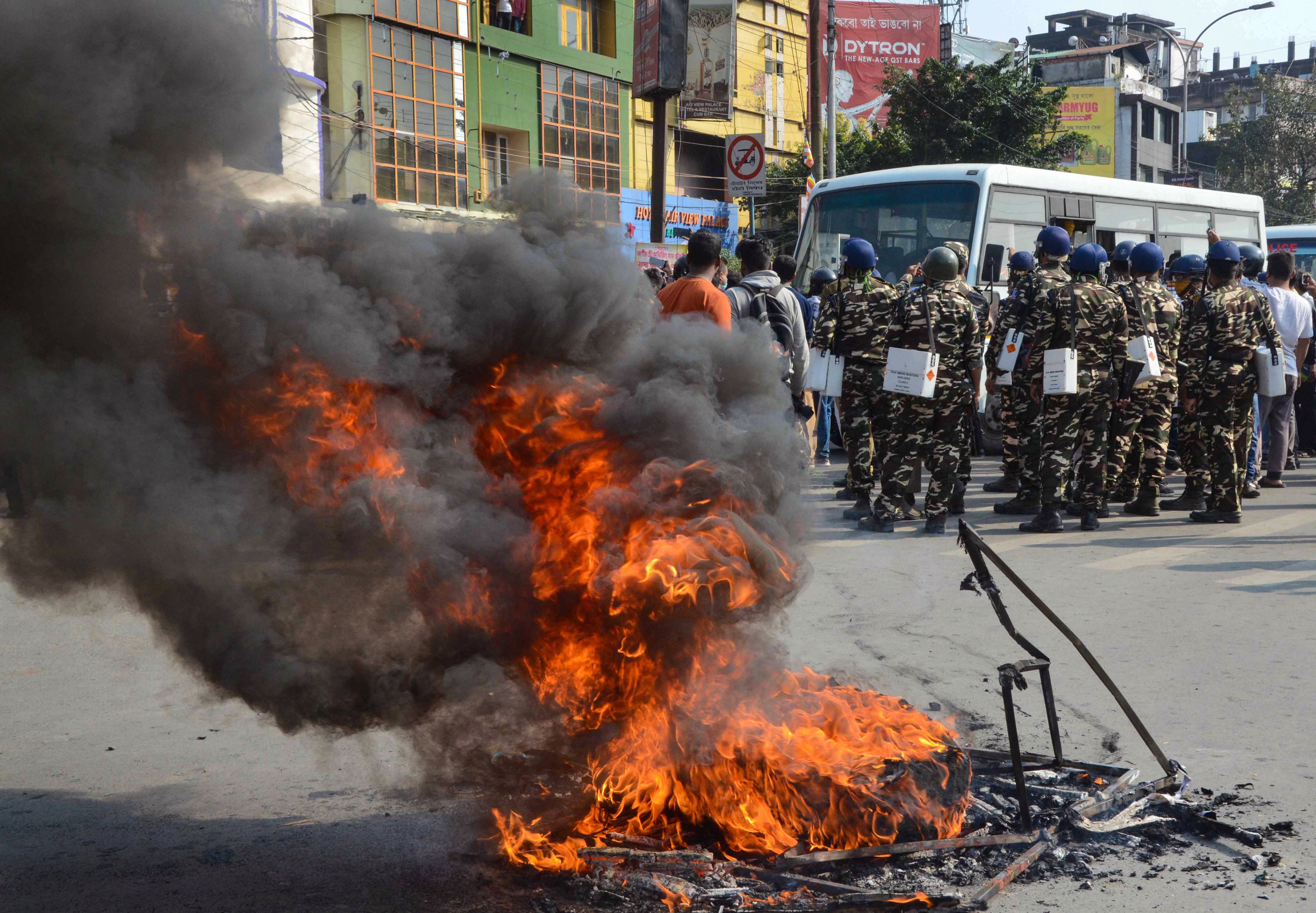 Motorcycles gutted, bombs hurled during TMCP-ABVP clash in West Bengal