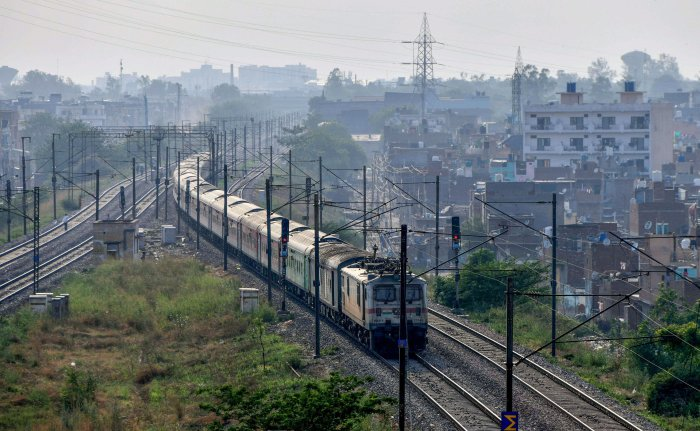 IRCTC to resume cooked food supply to passengers in trains soon: Eastern Railway