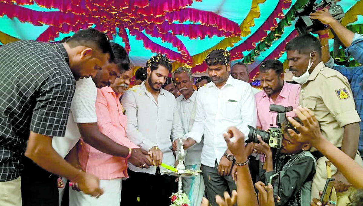 Nikhil Kumaraswamy urges people to encourage rural sports