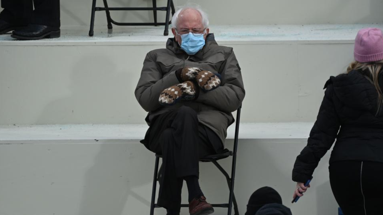 'Bernie' mittens creator partners with teddy bear maker