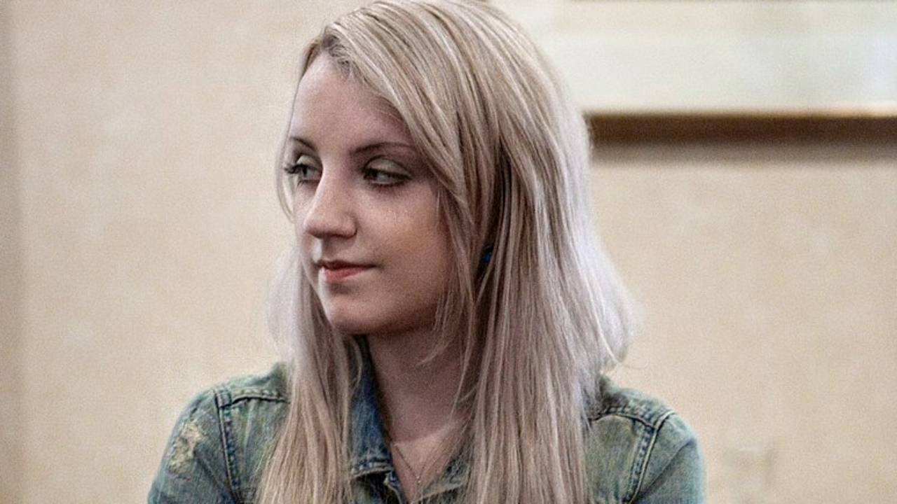 'Harry Potter' actor Evanna Lynch announces memoir