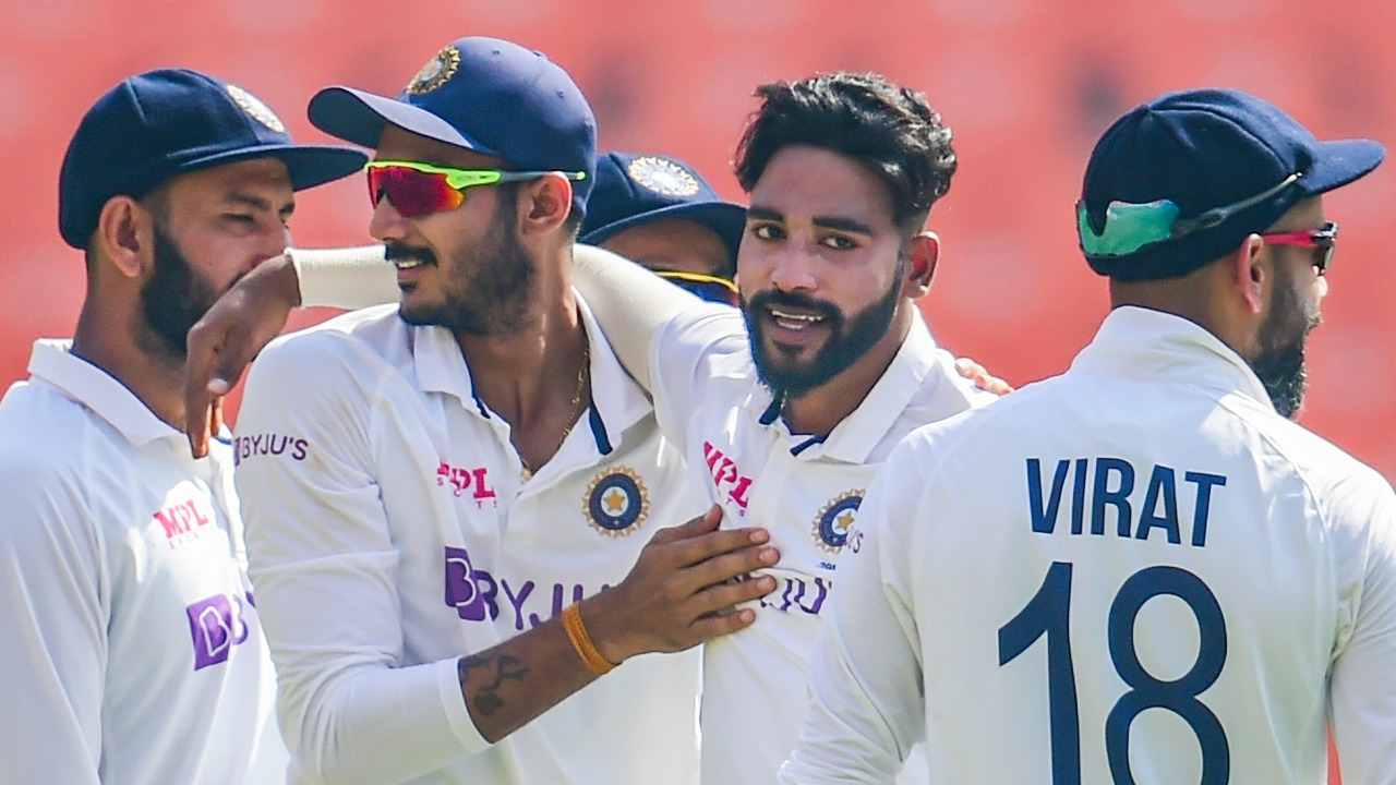 4th Test: England at 74/3 at lunch on Day 1 against India