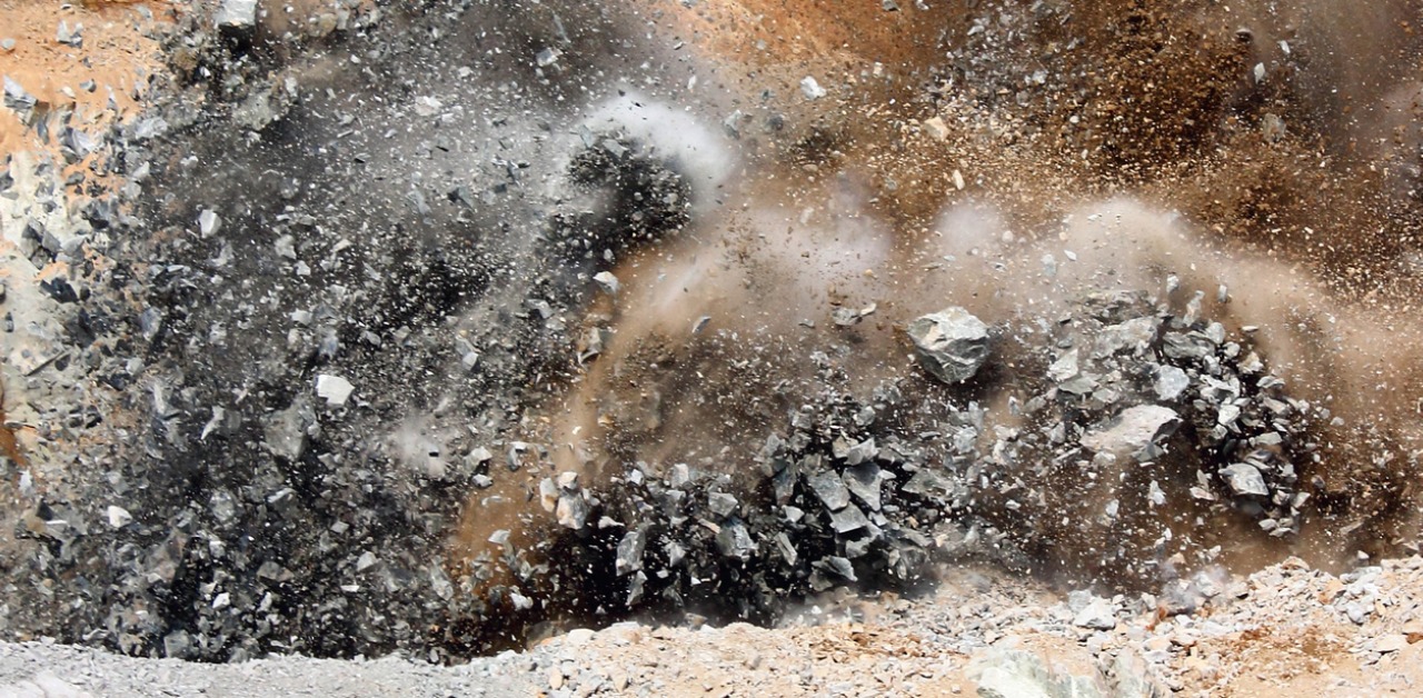 Mine blast in central Syria kills 18