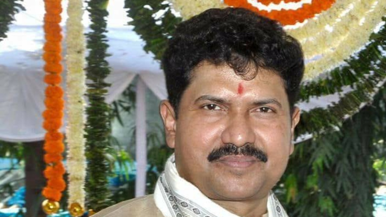 Supreme Court dismisses plea against quashing FIR in ex-MP Mohan Delkar's suicide case