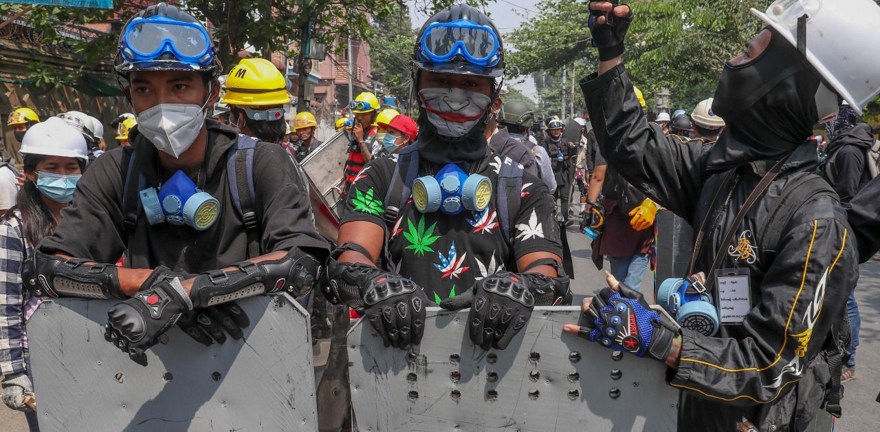 Myanmar media defiant as junta cracks down