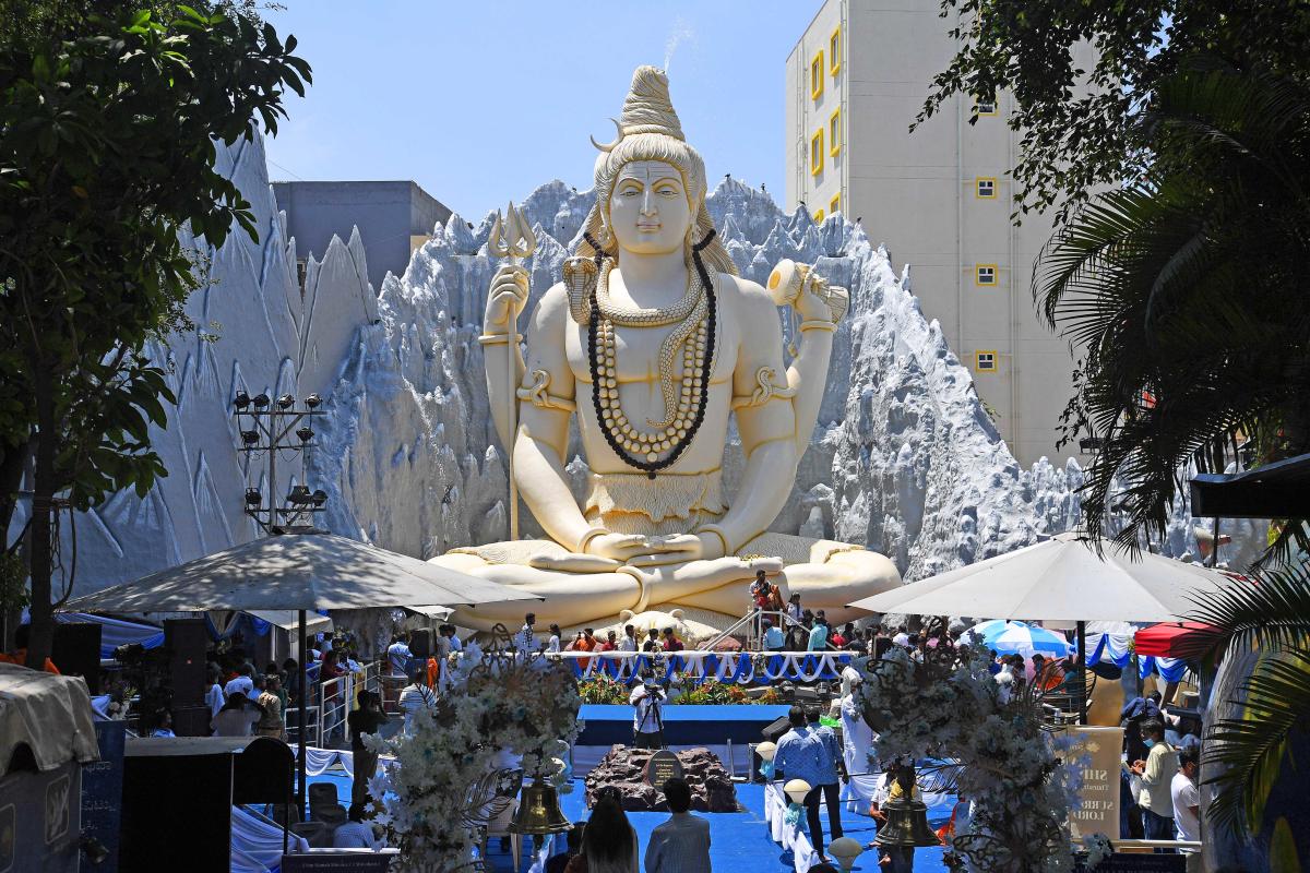 Bengaluru echoes with passionate chants of ‘Har Har Mahadev’