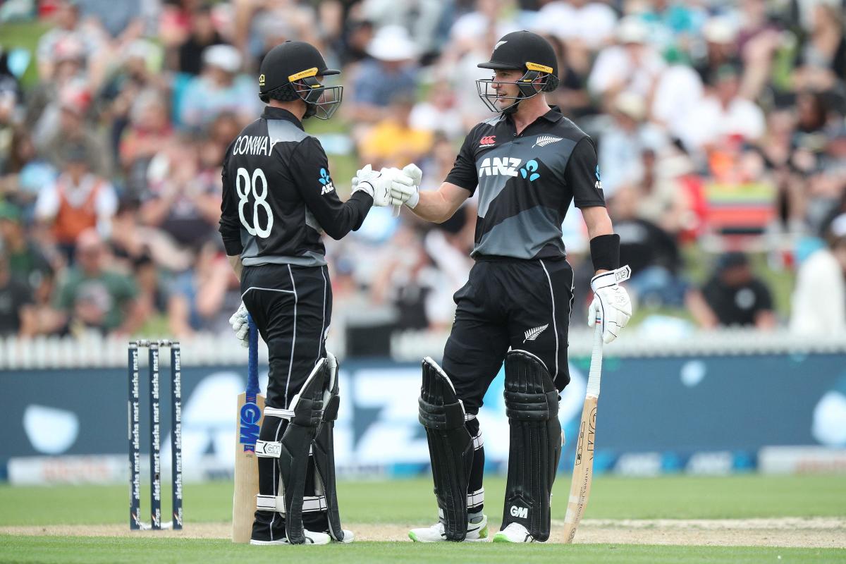 New Zealand set Bangladesh daunting target of 211 runs in first Twenty20