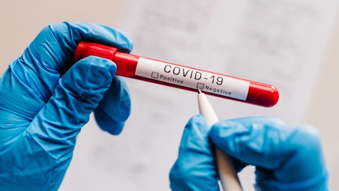Covid-19: Delhi LG suggests random testing at airport, railway stations