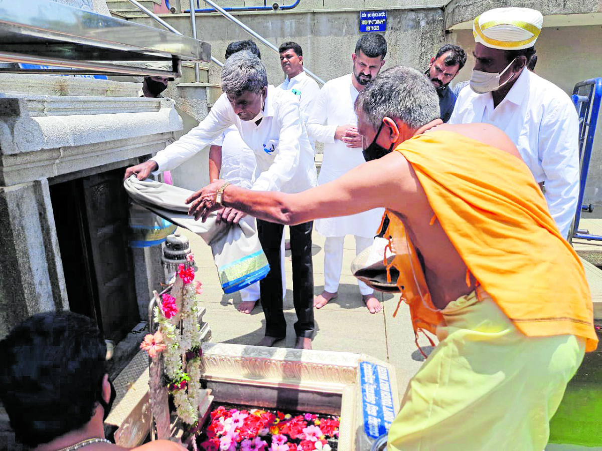 11 lakh students availing facilities from govt: Kota Srinivas Poojary