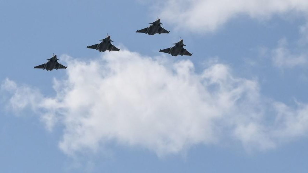 Indian firm rejects allegations over supply of Rafale replica