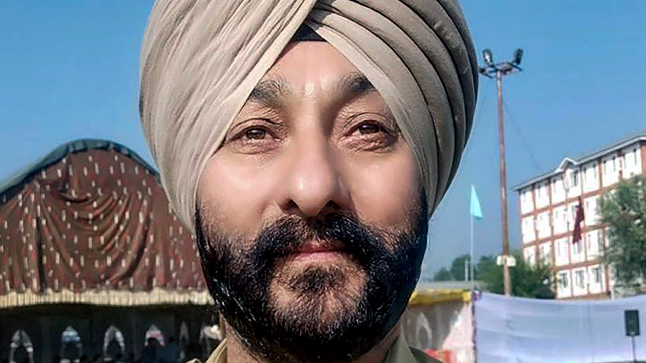 Jammu and Kashmir HC dismisses suspended DSP Davinder Singh’s case transfer plea