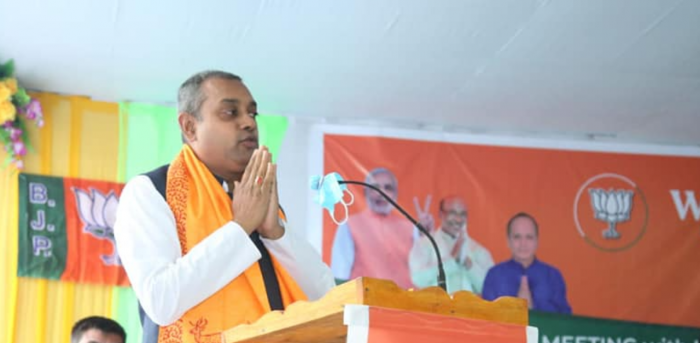Nation seeing Gandhis' shameful arrogance when everyone needs to come together: BJP