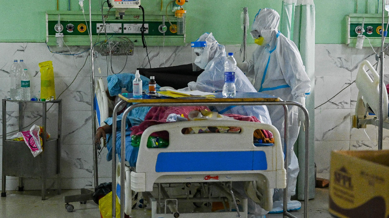 Over 9 lakh Covid-19 patients on oxygen support across India, 1.7 lakh on ventilator: Vardhan