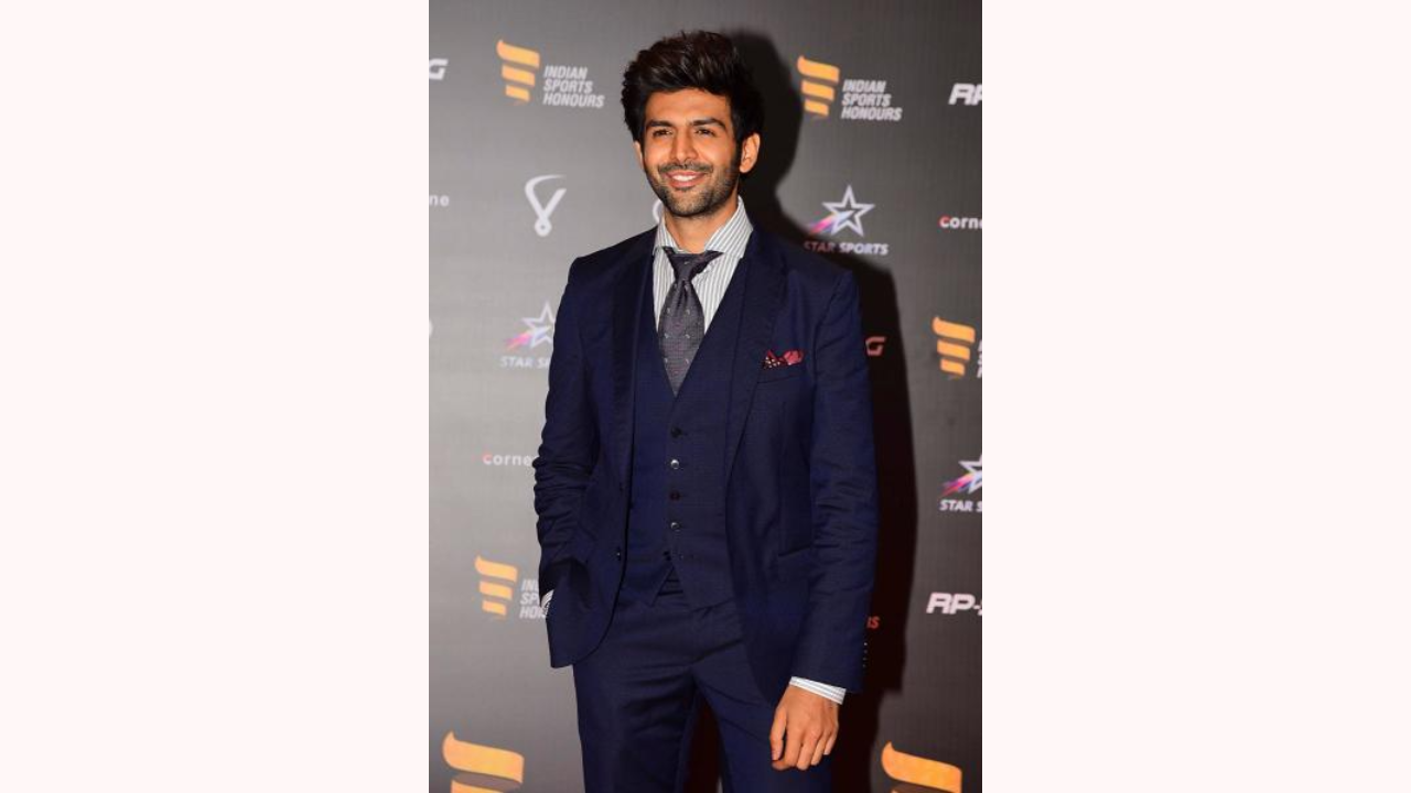 Baseless rumours: Aanand L Rai's team on reports of Kartik Aaryan's exit from their film
