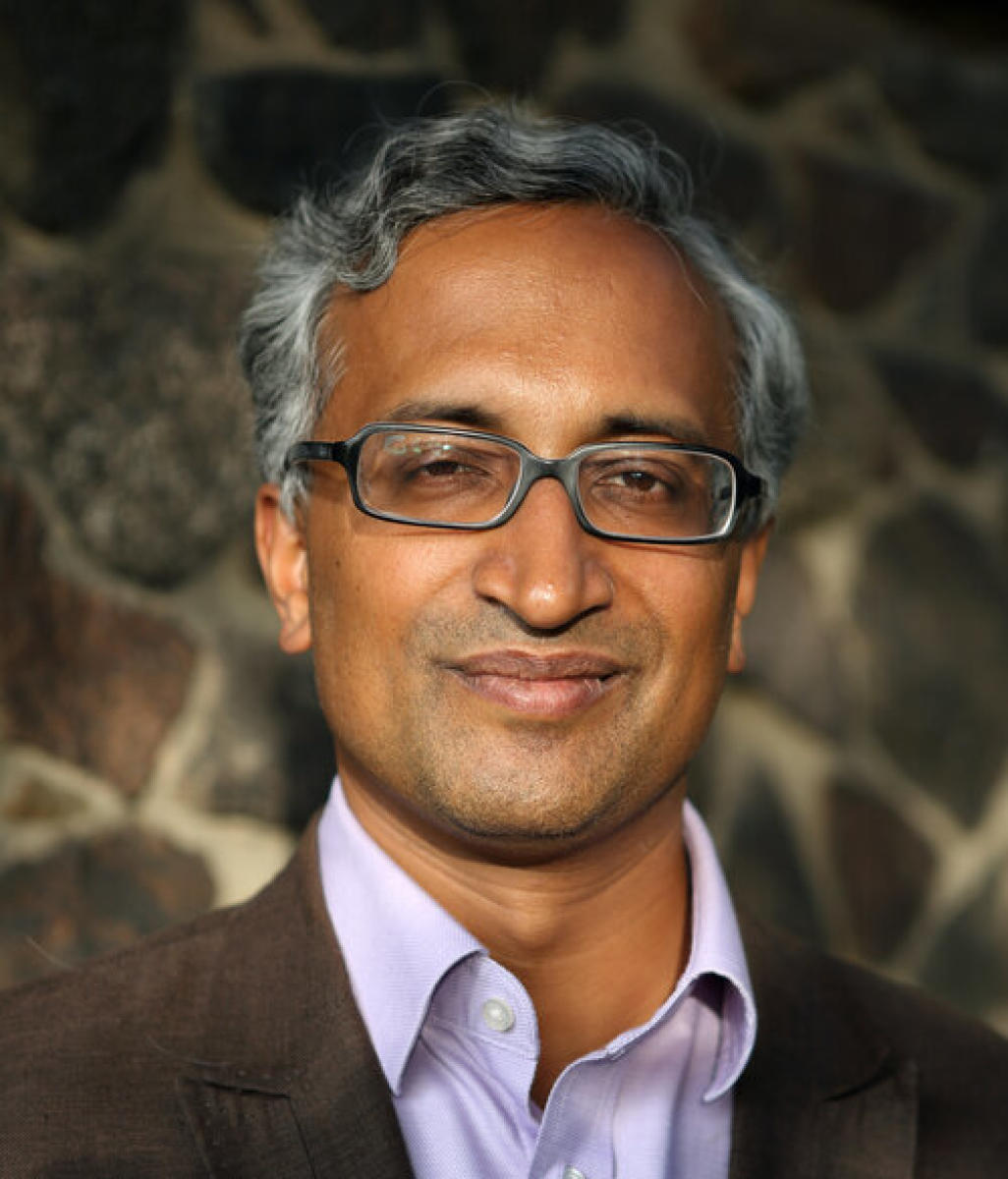 Renowned economist calls for free ‘people’s vaccine’