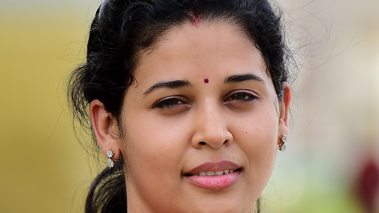 Mysuru corporators stage protest against DC Rohini Sindhuri after MCC Commissioner Shilpa Nag resigns