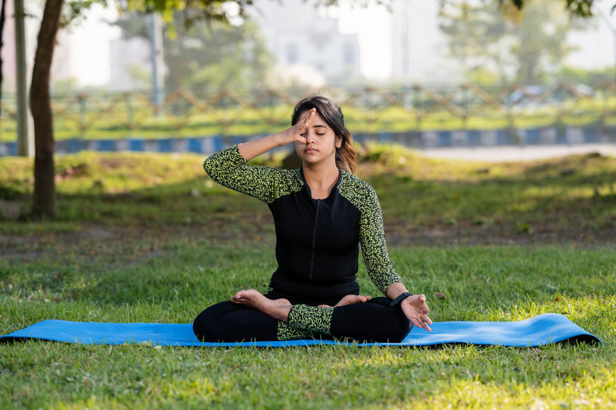 7 yoga poses to rejuvenate the body and calm the mind