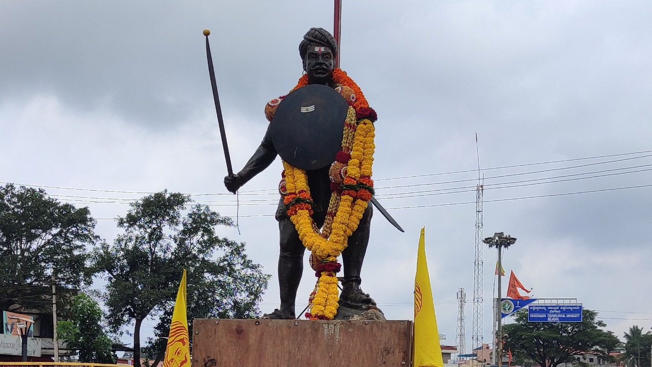 Karnataka: Sangolli Rayanna statue desecrated on outskirts of Belagavi
