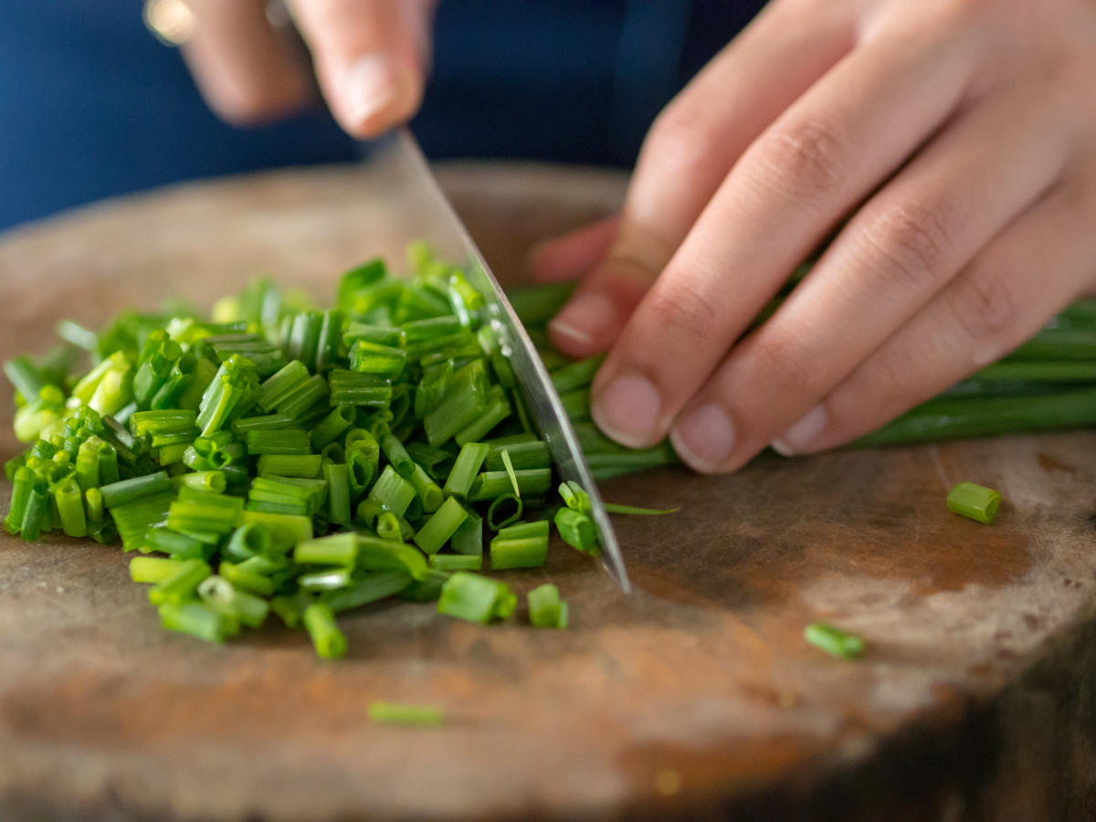 Many benefits of spring onions