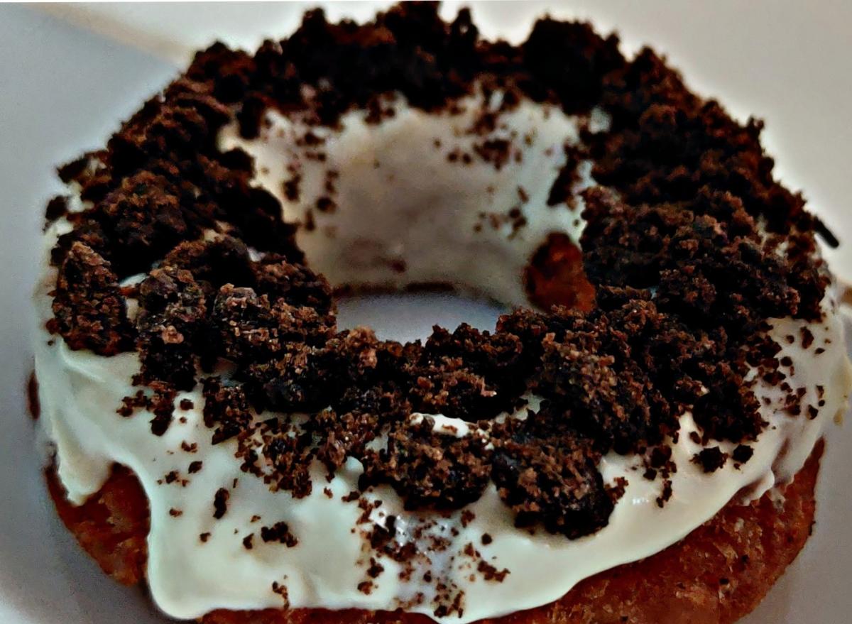 Crispy and creamy doughnut to try