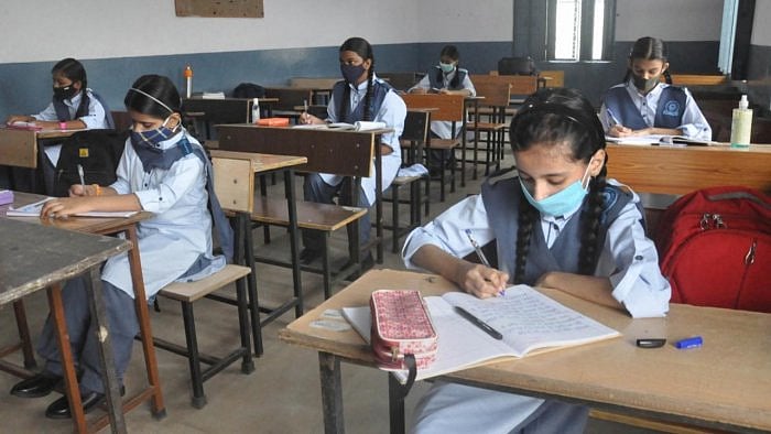 Covid-19 Wrap-up: Surge in Kerala continues; students return to school in new normal setting