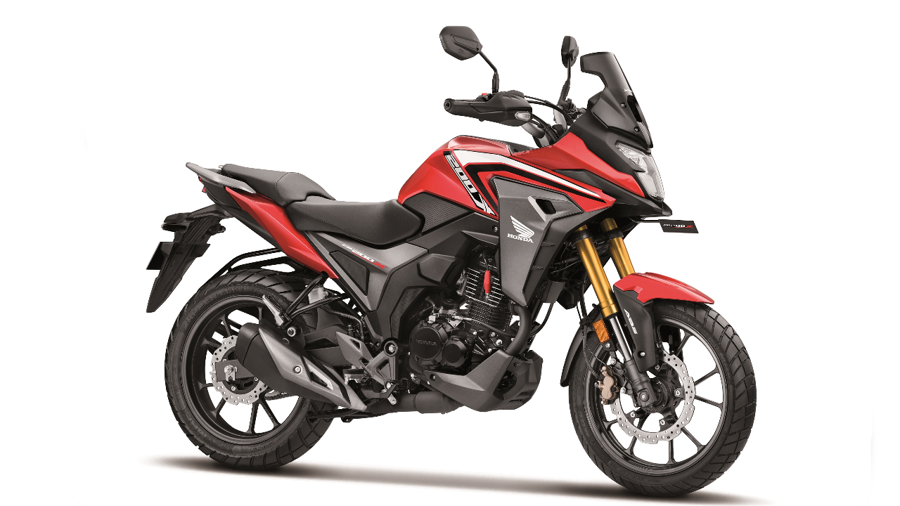 HMSI begins deliveries of CB200X motorcycle 