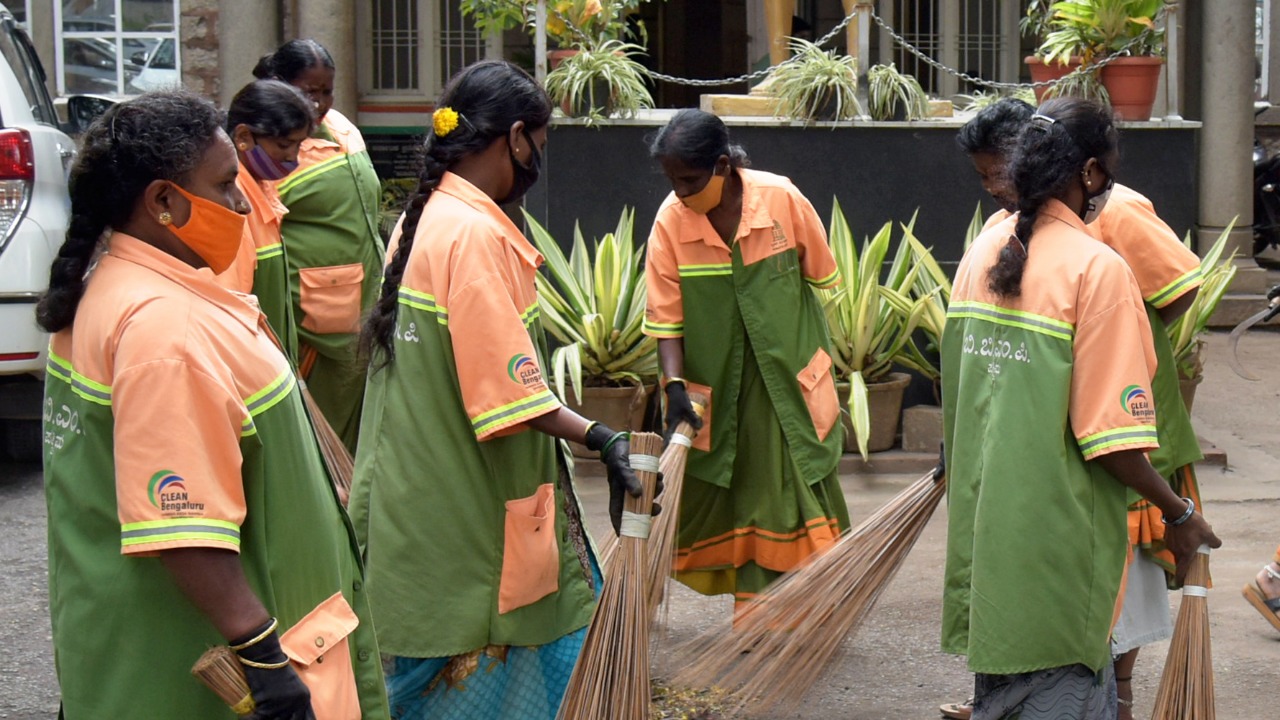 BBMP must treat sanitary workers better